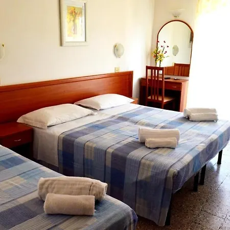 Maison d'hôtes In Guest - New Cirene Triple For 3 People Comfort With Breakfast *