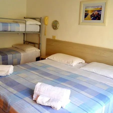 In Guest - New Cirene Triple For 3 People Comfort With Breakfast