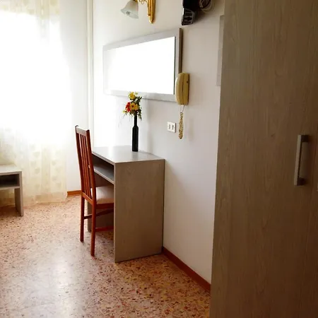 In Guest - New Cirene Triple For 3 People Comfort With Breakfast Maison d'hôtes