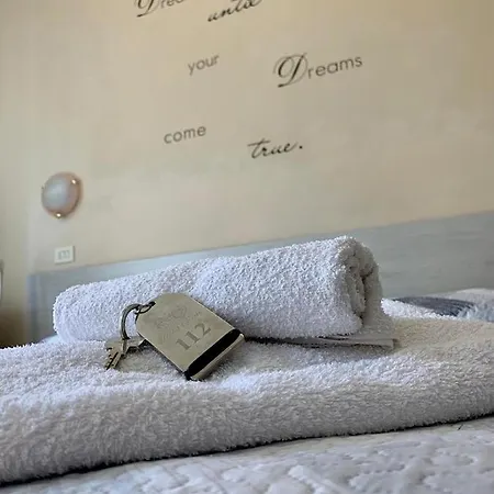 In Guest - New Cirene Triple For 3 People Comfort With Breakfast Vendégház *